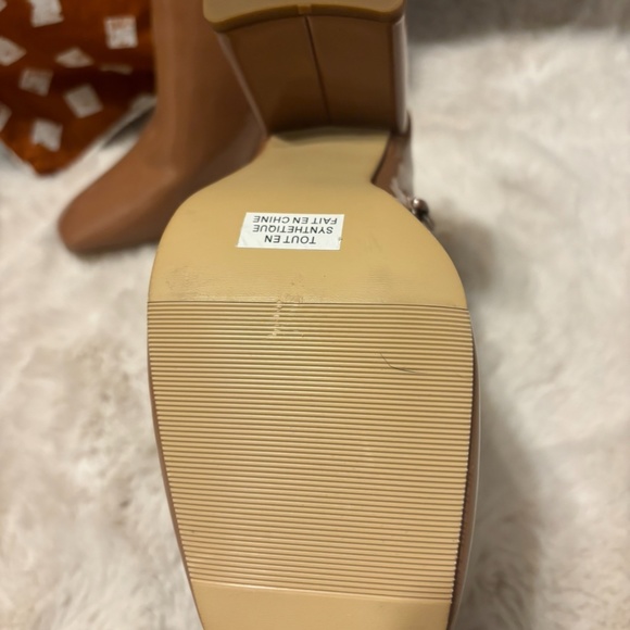 Madden Girl “While” ankle patent leather booties Sz 7.5 - Picture 3 of 3